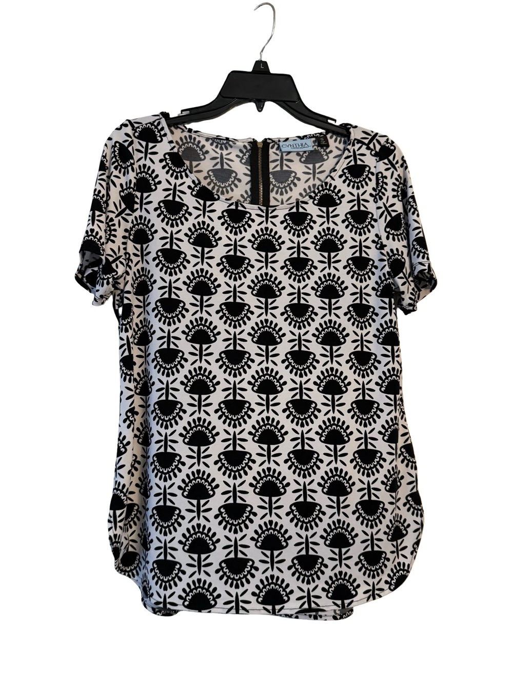 Cynthia Rowley Black & White Floral Motif Short Sleeve Blouse